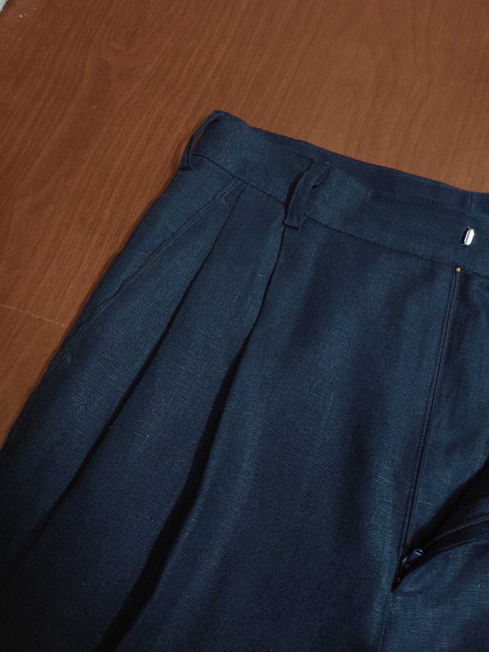 VINTAGE - CUT DOUBLE PLEATED LINEN TROUSERS - Navy Blue 3 VINTAGE - CUT DOUBLE PLEATED LINEN TROUSERS - Navy Blue - Image 3